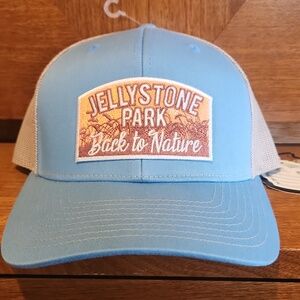 NWT Jellystone Park Trucker Hat Woodridge, NY